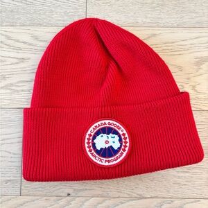 Canada Goose Men’s Large Patch Red Beanie